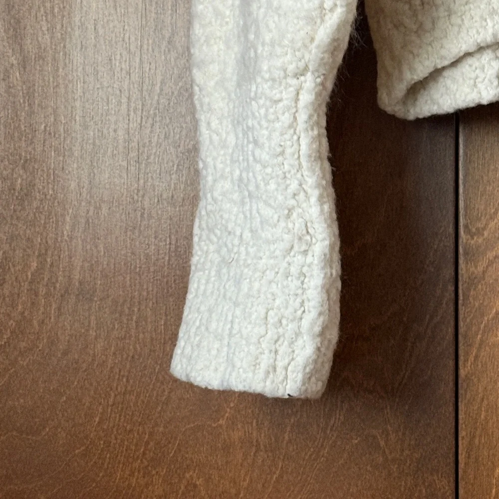 Free People NWOT Sz Lg Icing Ivory Cream V-Neck Nubby Knit Sweater Giftable